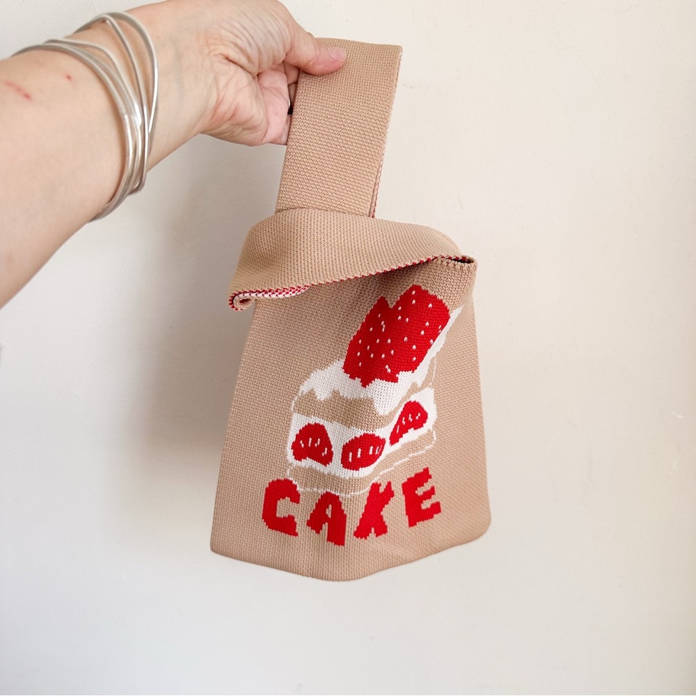 ⭐️3/$30⭐️ (bundle deal) Strawberry Cake Knit Bag - Picture 2 of 5